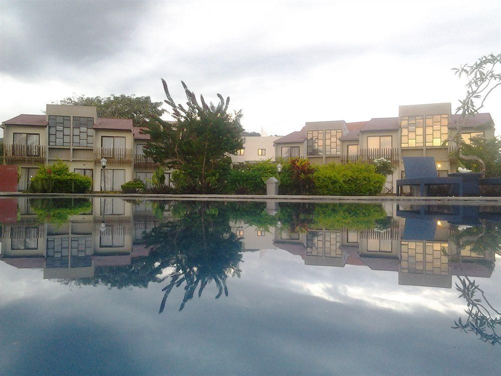 Luwansa Beach Resort Labuan Bajo Dış mekan fotoğraf
