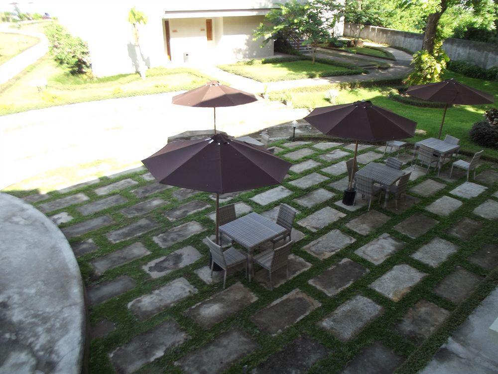 Luwansa Beach Resort Labuan Bajo Dış mekan fotoğraf