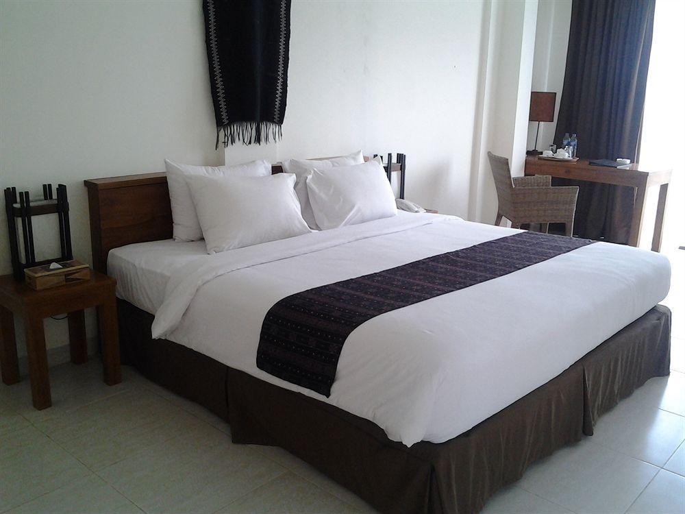 Luwansa Beach Resort Labuan Bajo Dış mekan fotoğraf