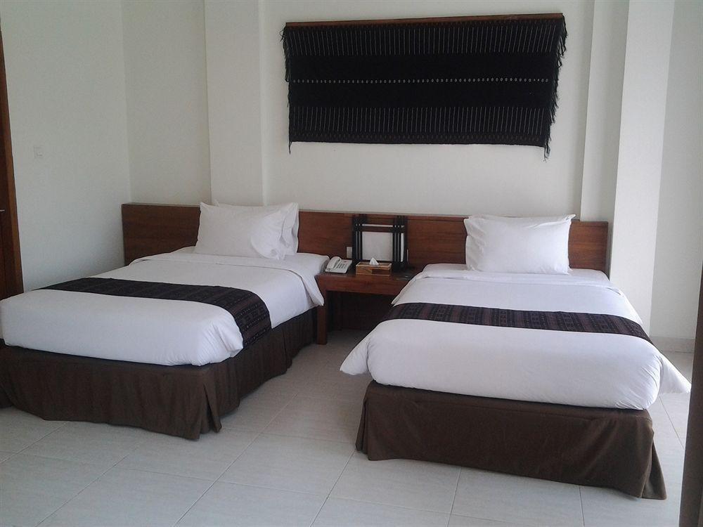 Luwansa Beach Resort Labuan Bajo Dış mekan fotoğraf