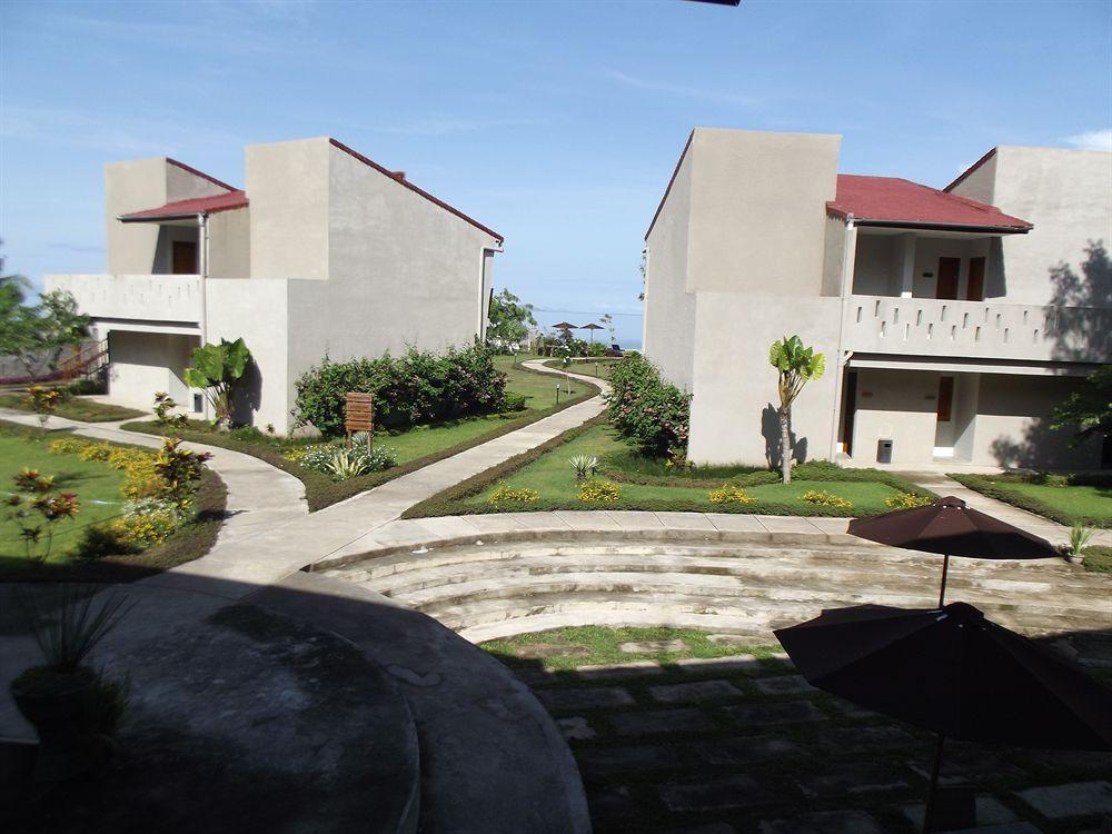 Luwansa Beach Resort Labuan Bajo Dış mekan fotoğraf