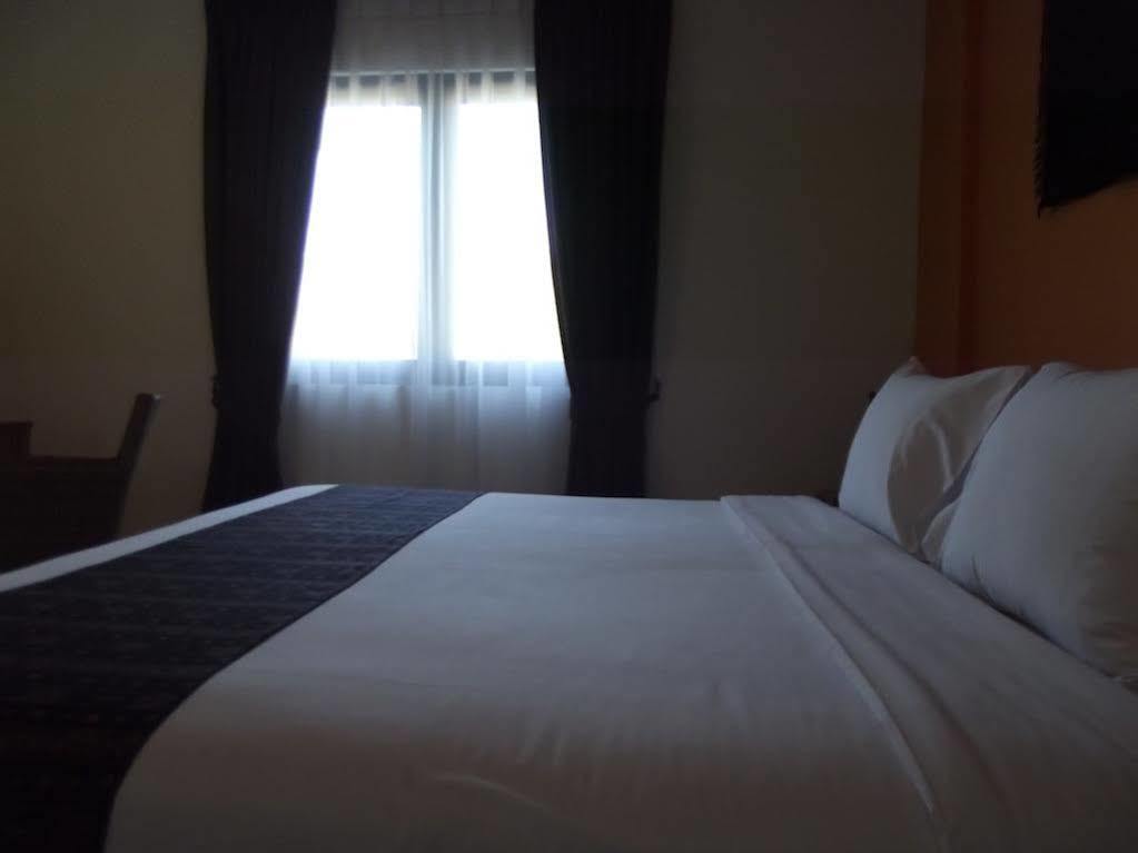 Luwansa Beach Resort Labuan Bajo Dış mekan fotoğraf