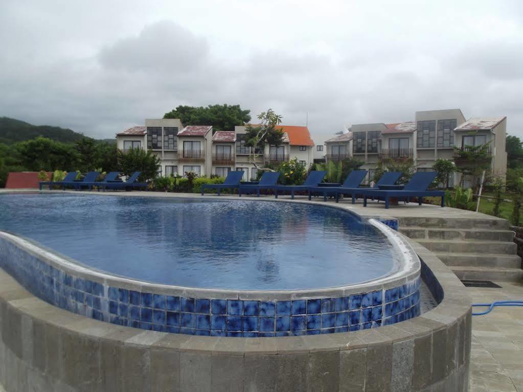 Luwansa Beach Resort Labuan Bajo Dış mekan fotoğraf