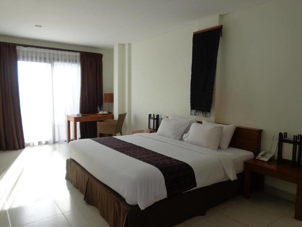 Luwansa Beach Resort Labuan Bajo Dış mekan fotoğraf