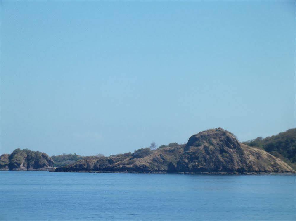 Luwansa Beach Resort Labuan Bajo Dış mekan fotoğraf